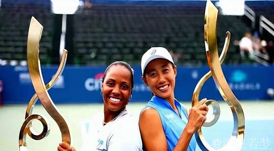 张帅携手汤森首夺双打冠军 张帅携手汤森首夺双打冠军